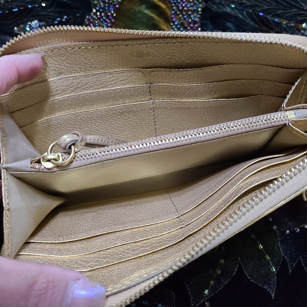 SOLD Chloé Wallet - Picture 8 of 12